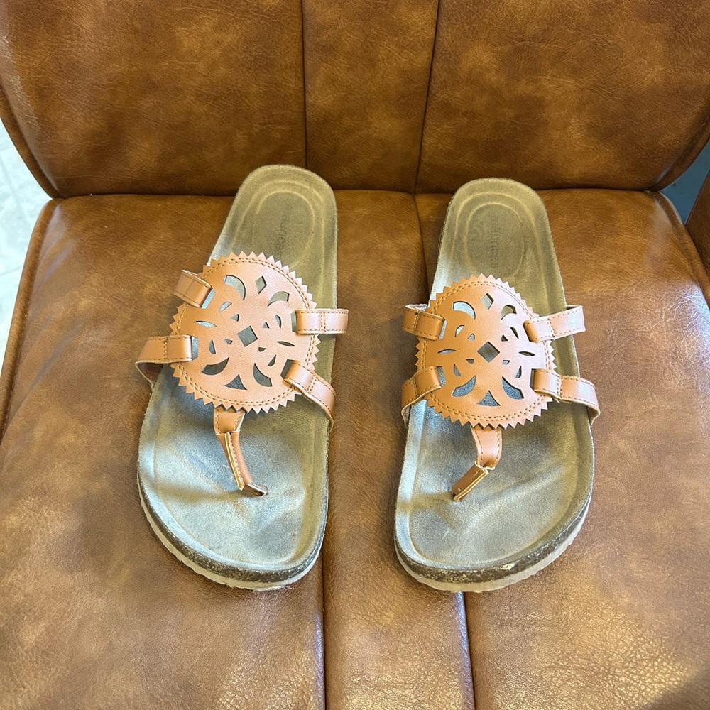 Maurice’s Tan Laser-Cut Toe-Post Sandals